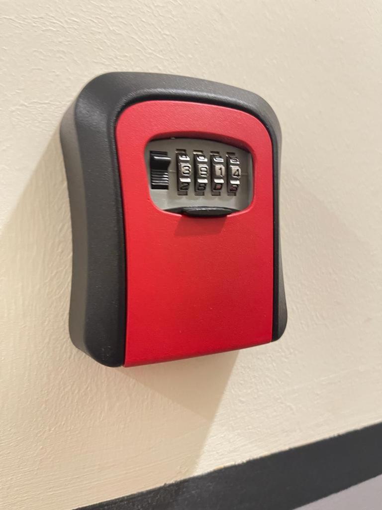 Ze Xiang Hotel - Desa Jaya Ikea Self Check In Джохор Бахру Екстериор снимка